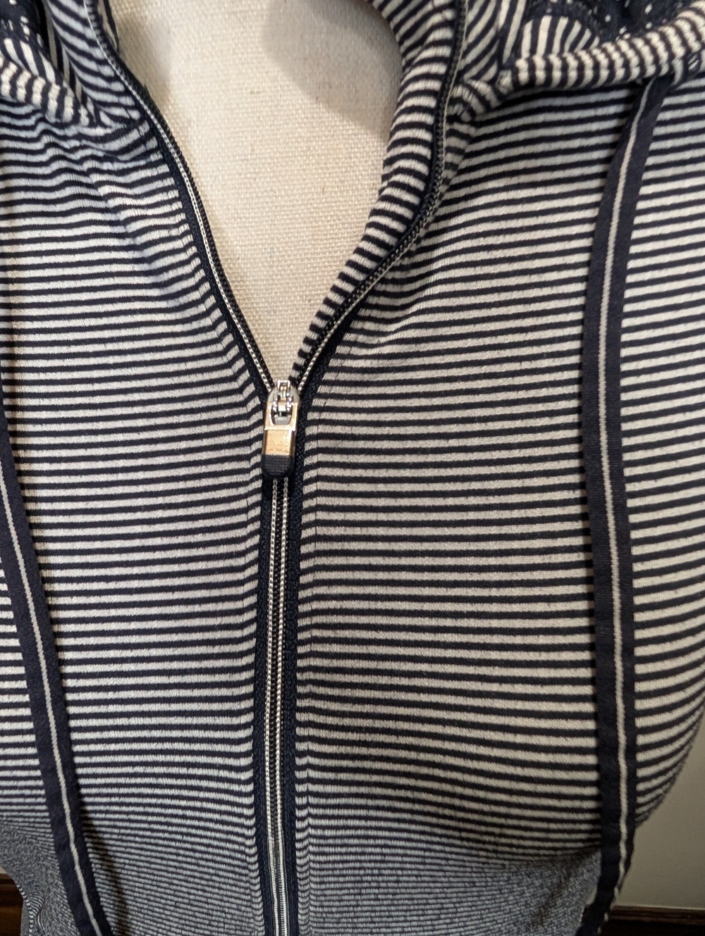 Athleta Womens Heavenly Heights Striped Hoodie Navy Long Sleeve 1/2 Zip - Picture 5 of 16